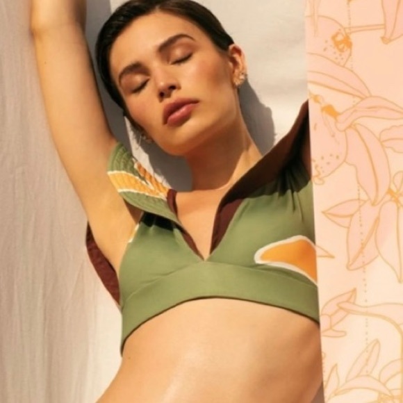 Juan de Dios Reversible Bikini Top NWT size M and size L - Picture 4 of 14